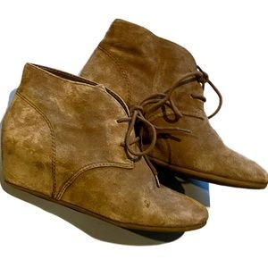 Nine West suede ankle bootie 7.5